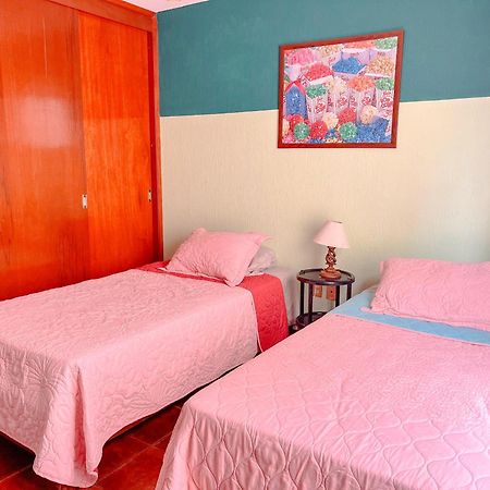 Colorful Family Condo With Terrace And Free Parking Guanajuato Zewnętrze zdjęcie